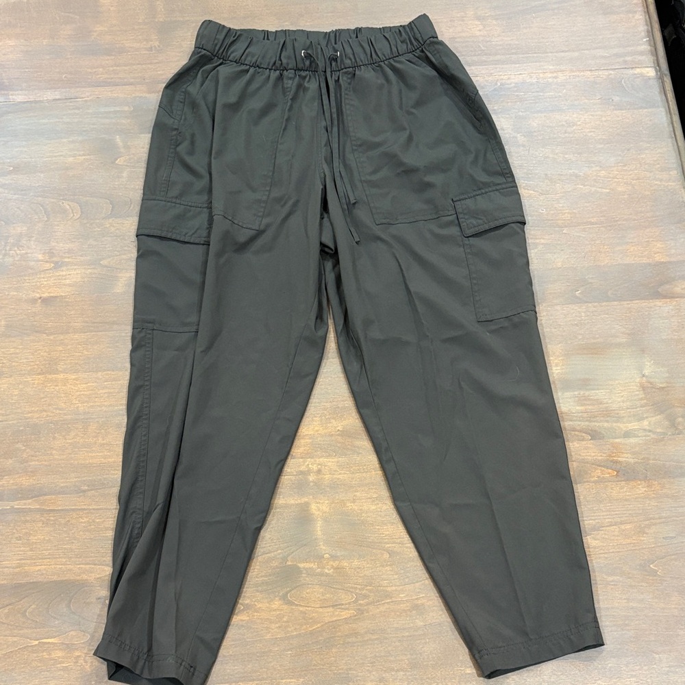 Army Green Women’s Cargo Joggers